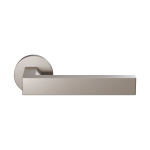 GPF1304.A3-00 Tapu deurkruk op ronde rozet Mocca blend 50x8mm