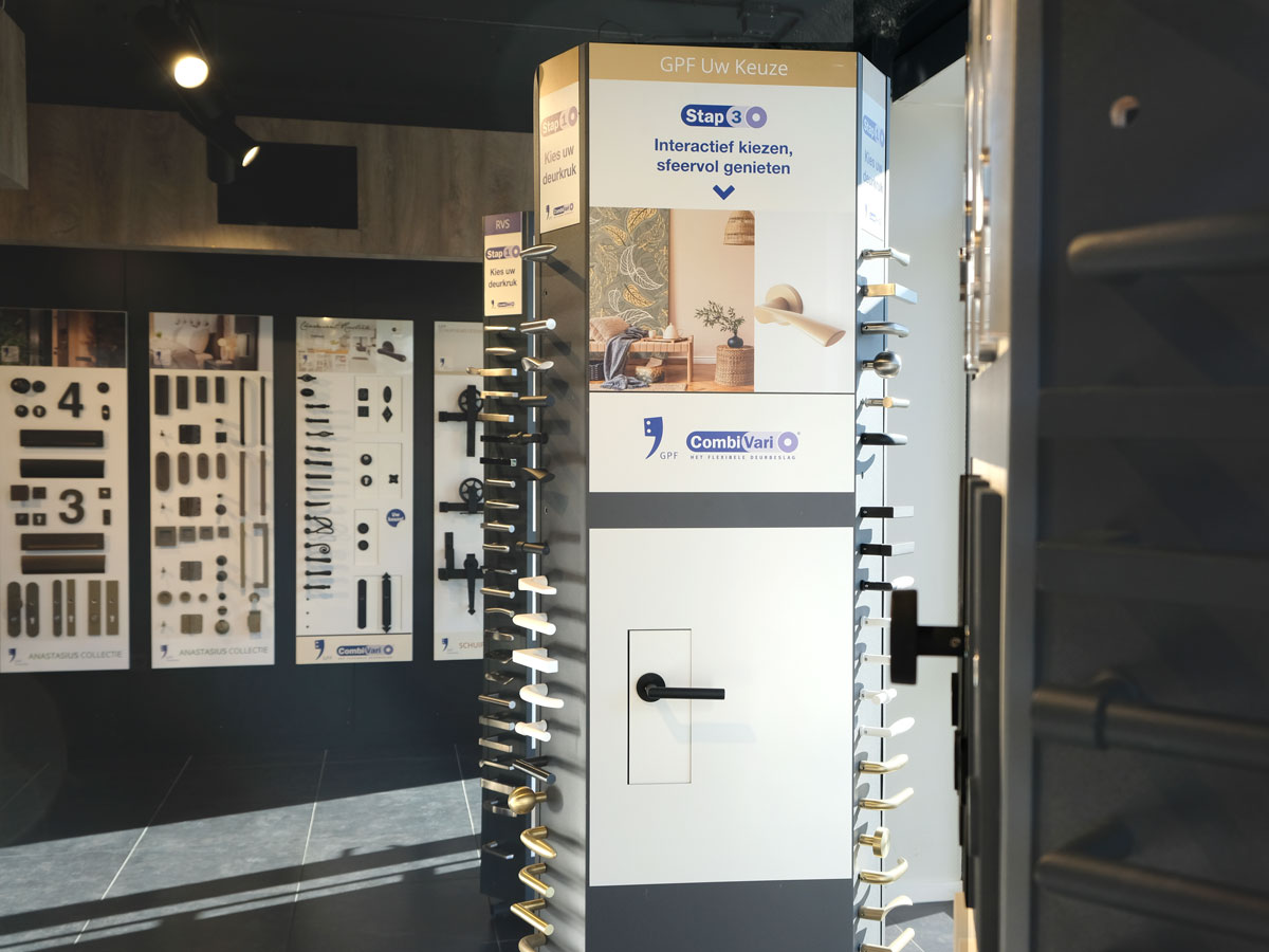 Showroom Ten Hulscher binnen